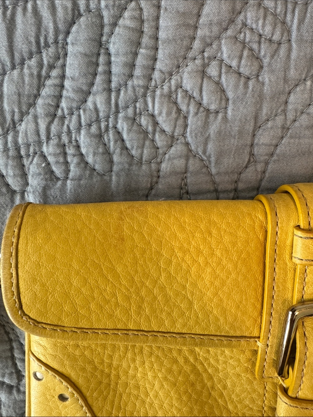 Gorgeous Coach Yellow Pebbled Leather Wristlet Clutch with Buckle - Picture 4 of 7